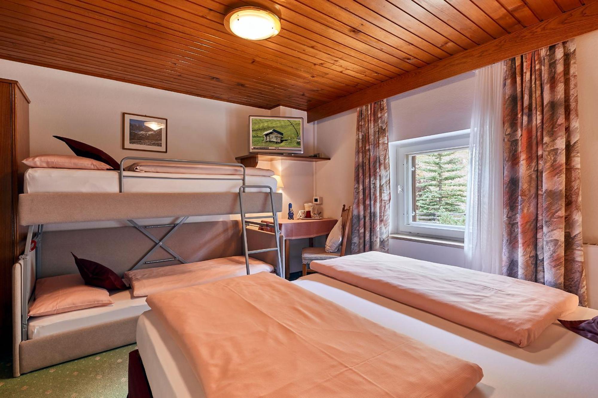 Hotel Maria Corvara In Badia Eksteriør billede